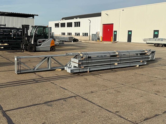 Platdak - staalconstructie 9.60 x 25.00 meter (240m2) - afbeelding 10 van  11