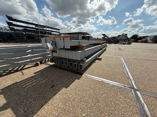 Platdak - staalconstructie 9.70 x 25.00 meter (242m2) - afbeelding 8 van  12