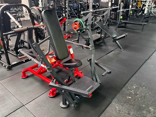 Plate loaded chest press - afbeelding 2 van  6
