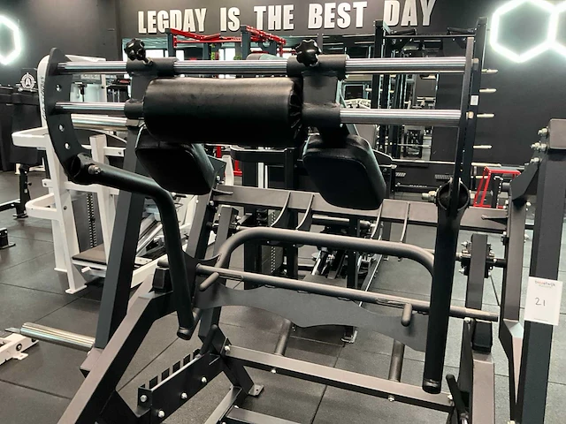 Plate loaded pro squat - afbeelding 5 van  8