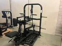 Plate loaded rear delt row machine