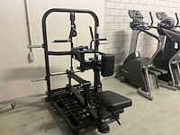 Plate loaded rear delt row machine - afbeelding 3 van  9