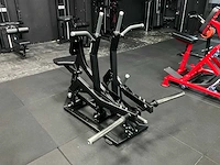 Plate loaded rear delt row - afbeelding 4 van  6