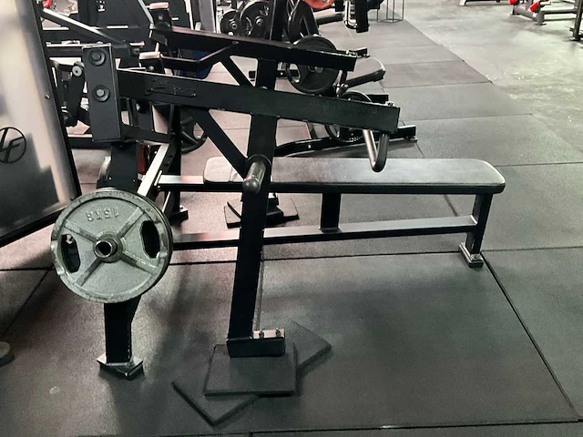 Plate loaded shoulder press - afbeelding 2 van  6