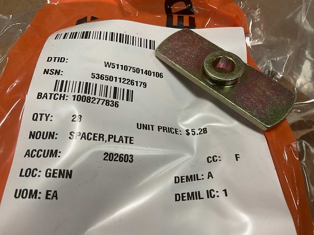 Plate spacer (28x) - afbeelding 1 van  3