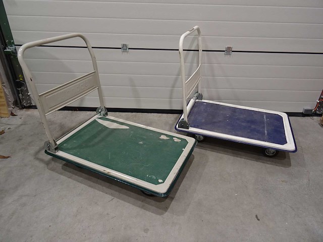 Plateauwagen (2x) - afbeelding 1 van  1