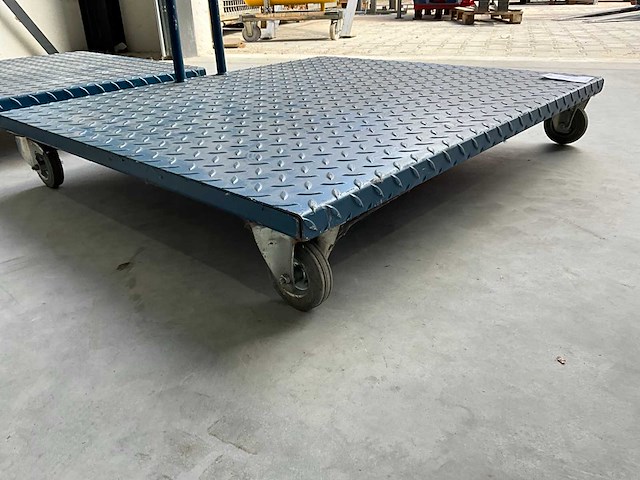 Plateauwagen (2x) - afbeelding 3 van  5