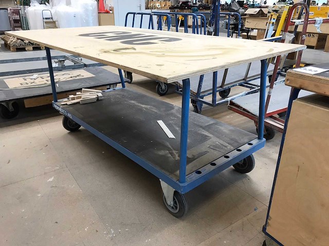 Plateauwagen (2x) - afbeelding 1 van  2