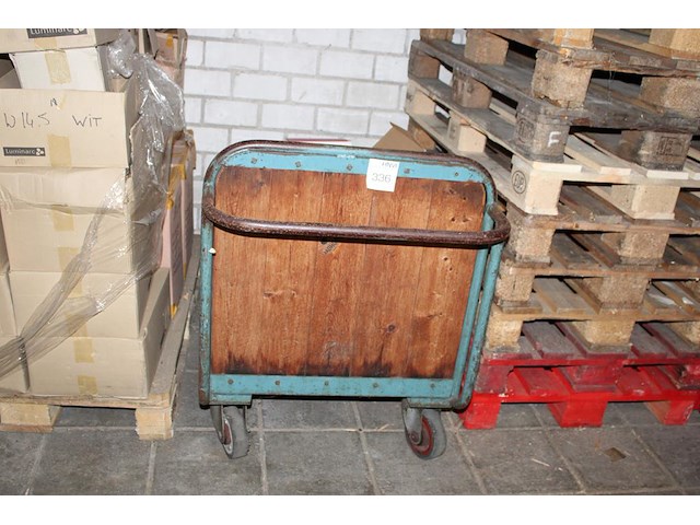 Plateauwagen met plateau-afmeting 115 x 70 cm. - afbeelding 1 van  2