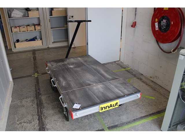 Plateauwagen op luchtbanden. afmeting 162 x 90 cm. - afbeelding 1 van  2