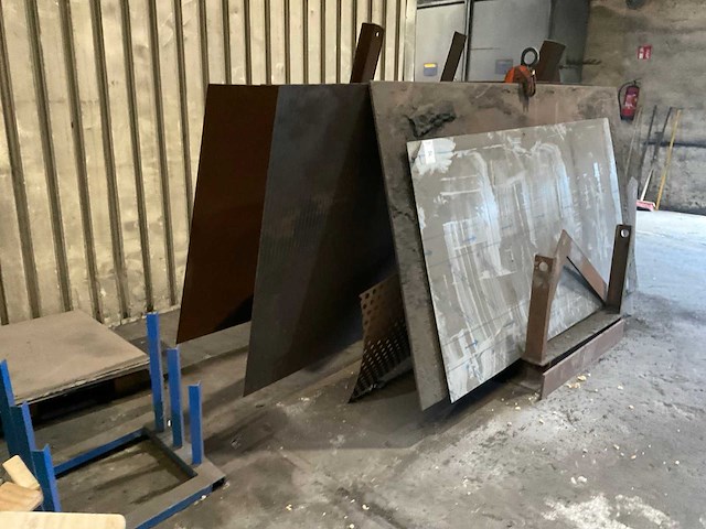 Platen in bok - afbeelding 2 van  7