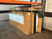 Platen stelling met inhoud - afbeelding 2 van  8