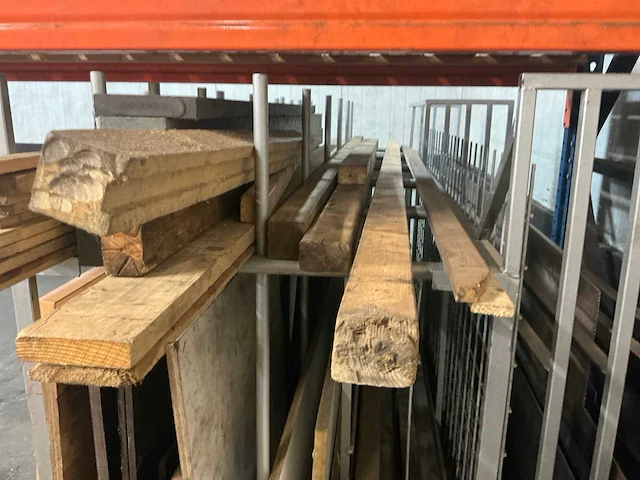 Platen stelling met inhoud - afbeelding 8 van  8