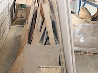 Platenbok met divers plaatmateriaal en restant platen w.o. 3x multiplex berken 18 mm met afmeting 305 x 152... - afbeelding 4 van  5