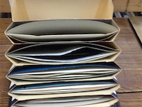 Platenbox deels gevuld - afbeelding 2 van  3