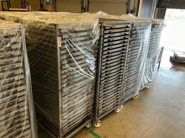 Platenkar met bakplaten (11x) - afbeelding 1 van  5