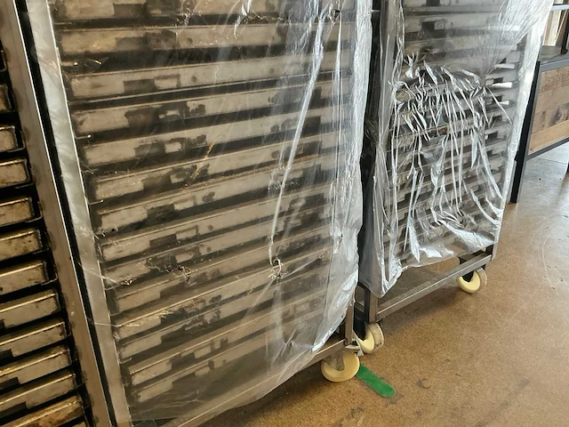Platenkar met bakplaten (11x) - afbeelding 4 van  5