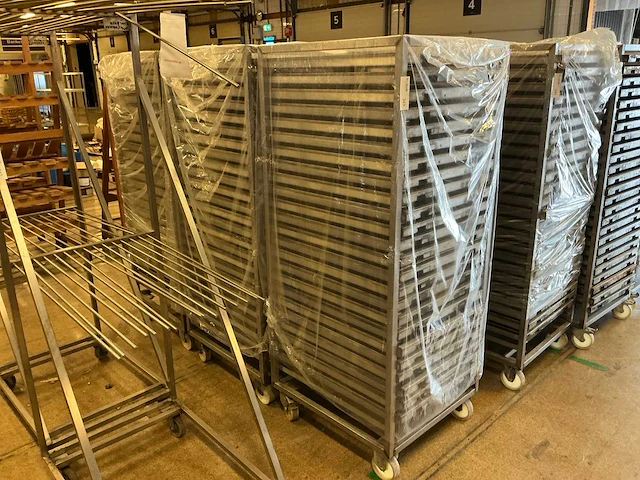 Platenkar met bakplaten (3x) - afbeelding 1 van  4