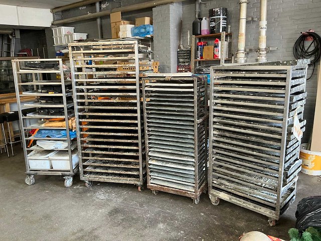 Platenkar/ regaalwagen (4x) - afbeelding 1 van  16