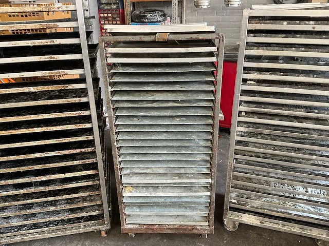 Platenkar/ regaalwagen (4x) - afbeelding 10 van  16