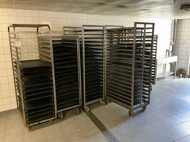 Platenkar/ regaalwagen (6x) - afbeelding 1 van  3