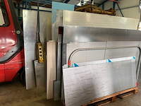 Platenstelling met inhoud - afbeelding 3 van  6