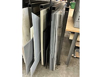 Platenstelling met voorraad kunststof - afbeelding 3 van  15