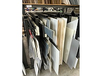 Platenstelling met voorraad kunststof - afbeelding 14 van  15