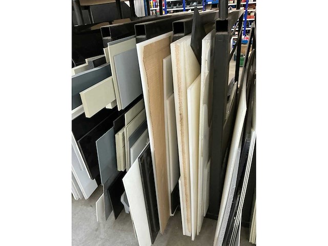 Platenstelling met voorraad kunststof - afbeelding 15 van  15