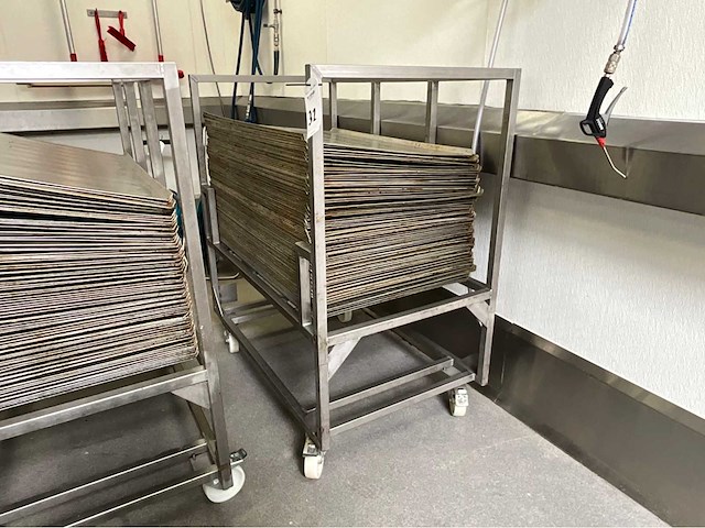 Platenwagen + platen - afbeelding 1 van  3