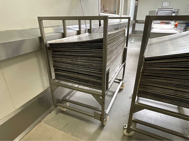 Platenwagen + platen - afbeelding 2 van  3