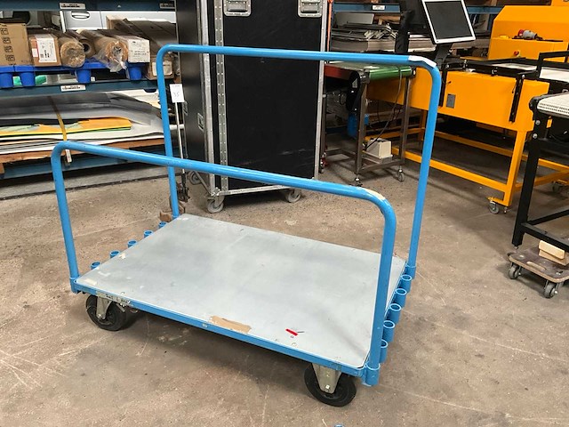 Platenwagen - afbeelding 1 van  4
