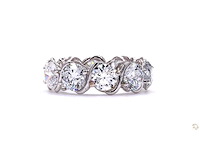 Platina eeuwigheidsring met 5,03 ct. diamant