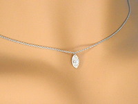 Platina halsketting met een grote natuurlijke marquise geslepen diamant - afbeelding 8 van  10