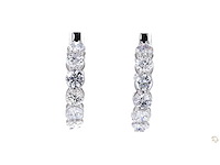 Platina oorringen met 5,01 crt. diamant - afbeelding 6 van  7