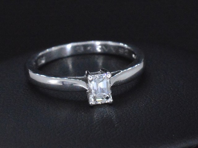 Platina ring met diamant en gia certificaat - afbeelding 1 van  6