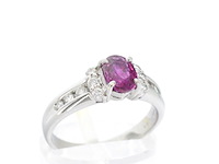 Platina ring met diamanten en robijn - afbeelding 5 van  10