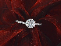 Platina ring met een 0.90 carat gia diamant en briljant geslepen diamanten - afbeelding 2 van  7