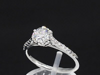 Platina ring met een 0.90 carat gia diamant en briljant geslepen diamanten - afbeelding 3 van  7