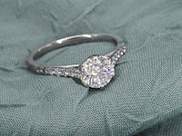 Platina ring met een 0.90 carat gia diamant en briljant geslepen diamanten - afbeelding 6 van  7