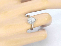 Platina ring met een grote peer geslepen diamant van 1.02 carat en natuurlijke briljanten - afbeelding 2 van  9