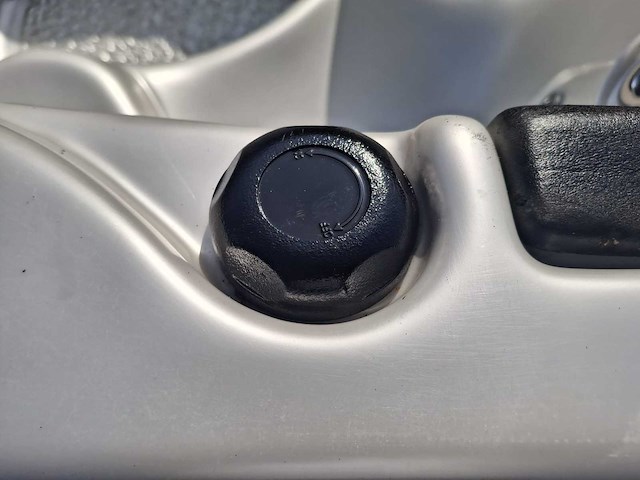 Platinum spa usa 5 persoons amerikaans jacuzzi en buitenspa - afbeelding 25 van  27