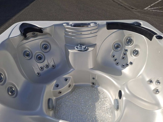Platinum spa usa 5 persoons amerikaans jacuzzi en buitenspa - afbeelding 9 van  27