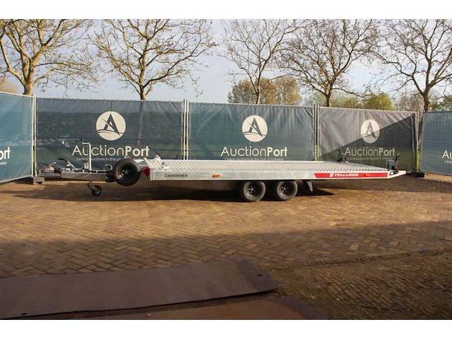 Platte aanhangwagen temared carkeeper 2700kg - afbeelding 1 van  1