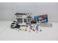 Playmobil action heroes 50yr politiepost met voertuigen - afbeelding 4 van  5