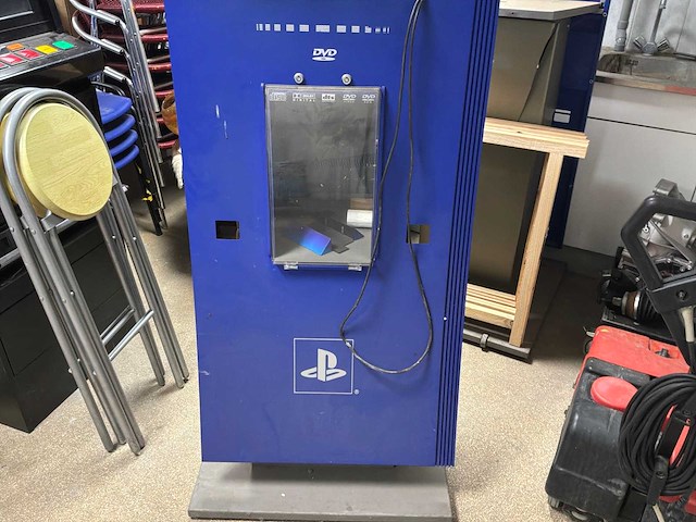 Playstation 4 speelkiosk - afbeelding 2 van  3