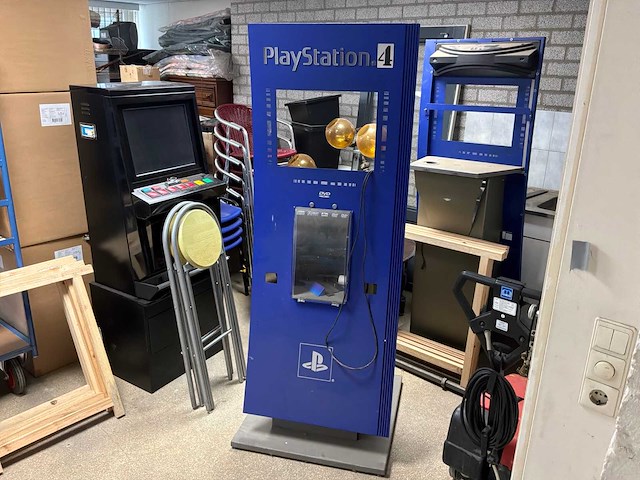 Playstation 4 speelkiosk - afbeelding 3 van  3
