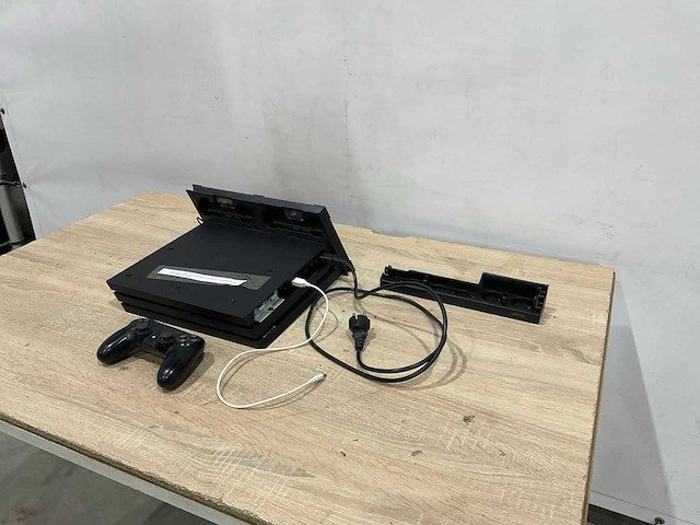 Playstation 4 - afbeelding 1 van  7