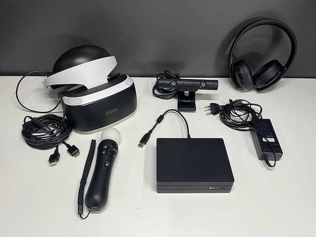 Playstation move - game set met vr bril en koptelefoon - afbeelding 1 van  19