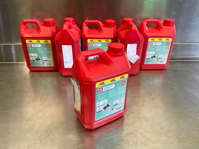 Playtive zeepbellenoplossing 2,5 liter (10x) - afbeelding 1 van  4